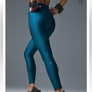 NWT Alo Yoga  High Waist Airlift Leggings in Eclipse Blue (full length 28”)